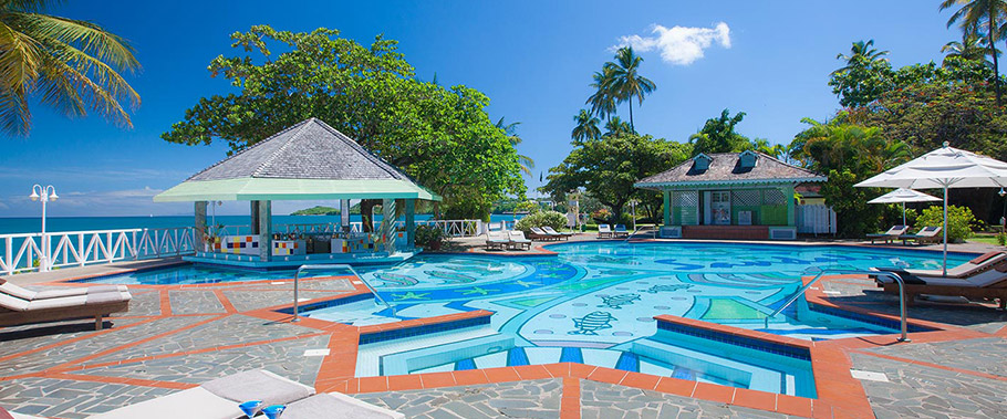 The Main Pool at Sandals Halycon Beach