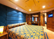 Yacht Club Executive & Family Suite with Club Experience