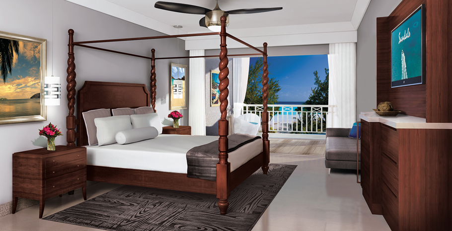 Ocean Village PH Beachfront Club Level Suite w/ Balcony Tranquility Soaking Tub (OPT)