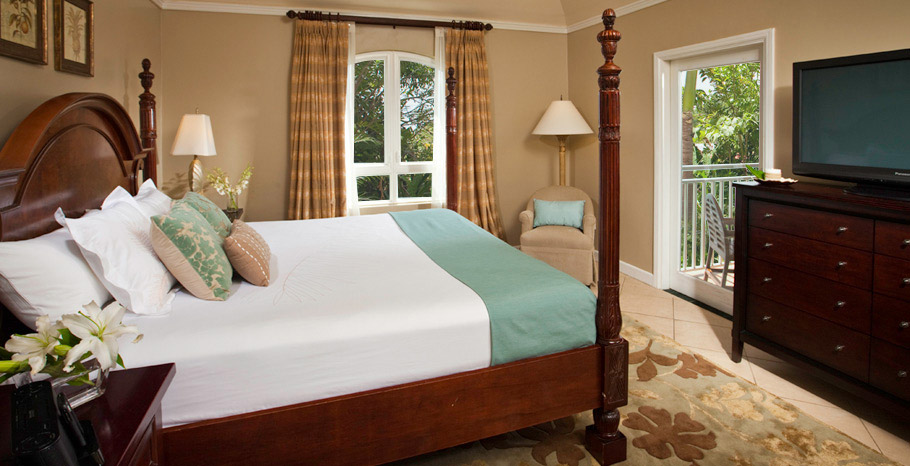 Sunset Bluff Honeymoon One Bedroom Butler Suite (BV)