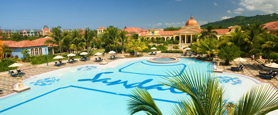 The Main Pool at Sandals Whitehouse